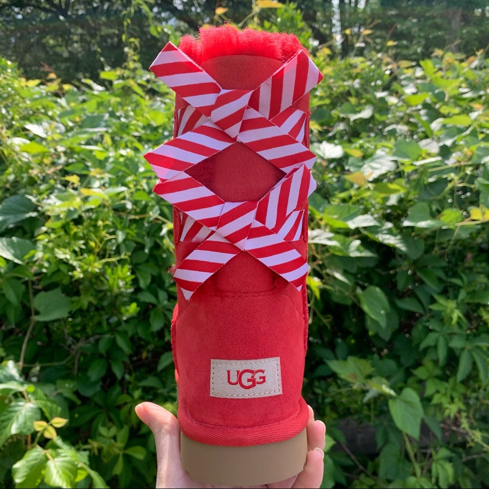 SALE! NEW Authentic UGG Bailey bow stripe boots 7